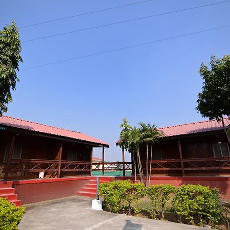 Hotel The Byke Niranjana Gaya Esterno foto
