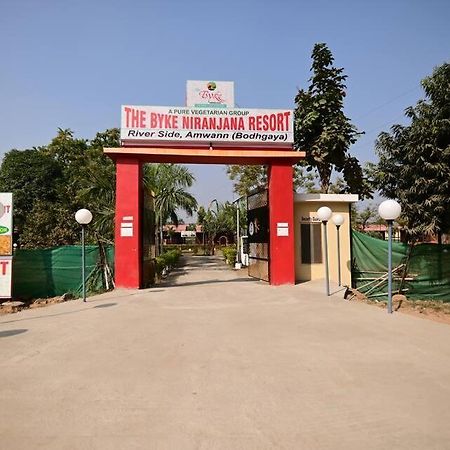 Hotel The Byke Niranjana Gaya Esterno foto
