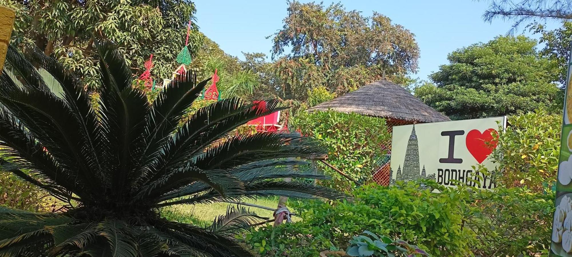 Hotel The Byke Niranjana Gaya Esterno foto